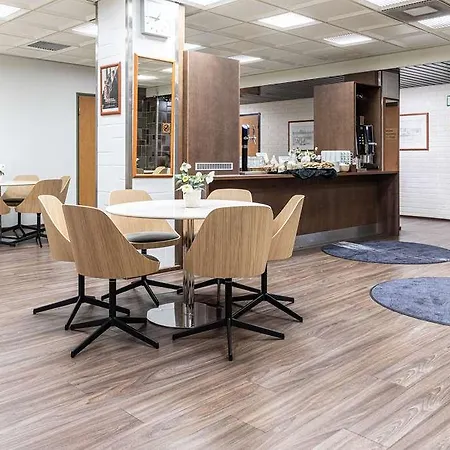 Hotel Scandic Station 4*