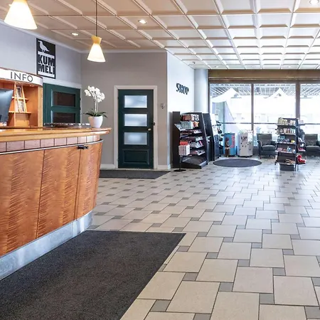 Otel Scandic Station 4*