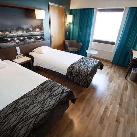 Hotel Scandic Station 4*