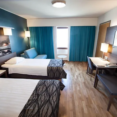 Hotel Scandic Station 4*