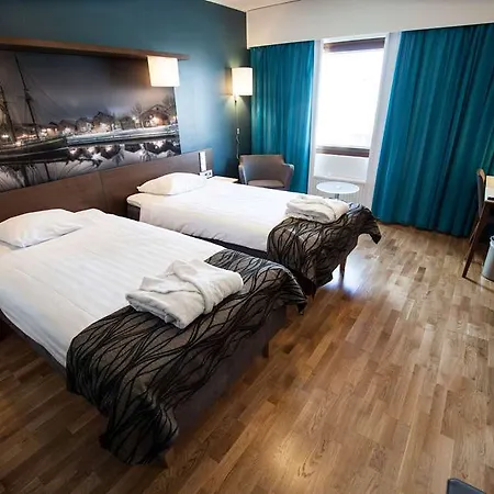 Otel Scandic Station